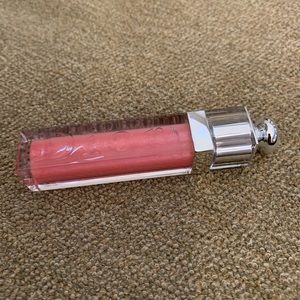 Dior lip gloss in shade 553